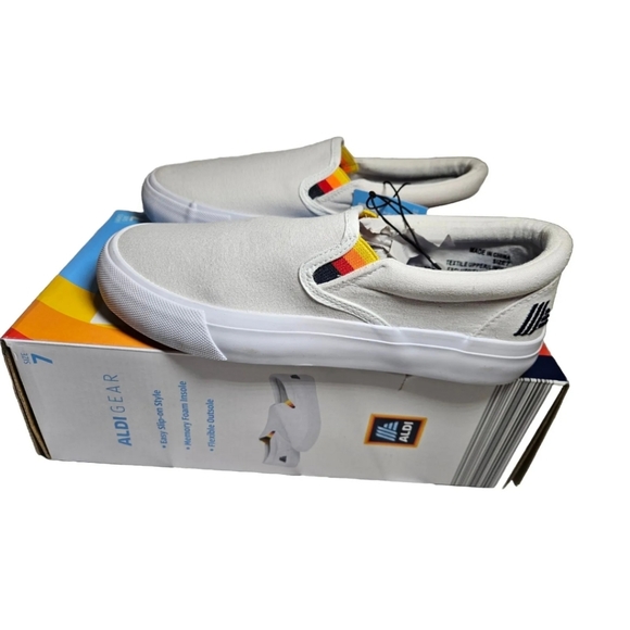 Aldi Gear Slip On Canvas Shoe Flats Sneaker WHITE Size 7 Aldi Logo Womens - Picture 6 of 11